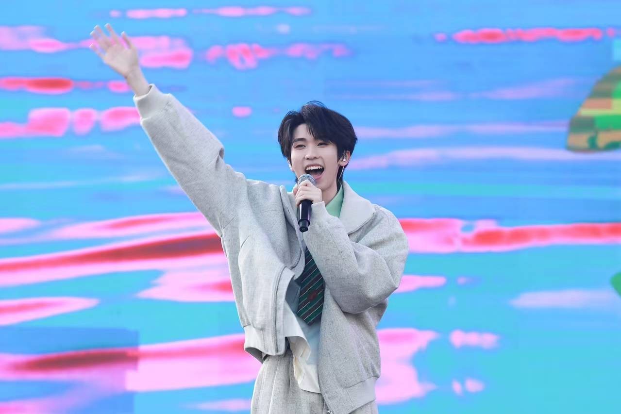 林墨受邀出席音乐节 连唱多首歌曲嗨翻全场封面图